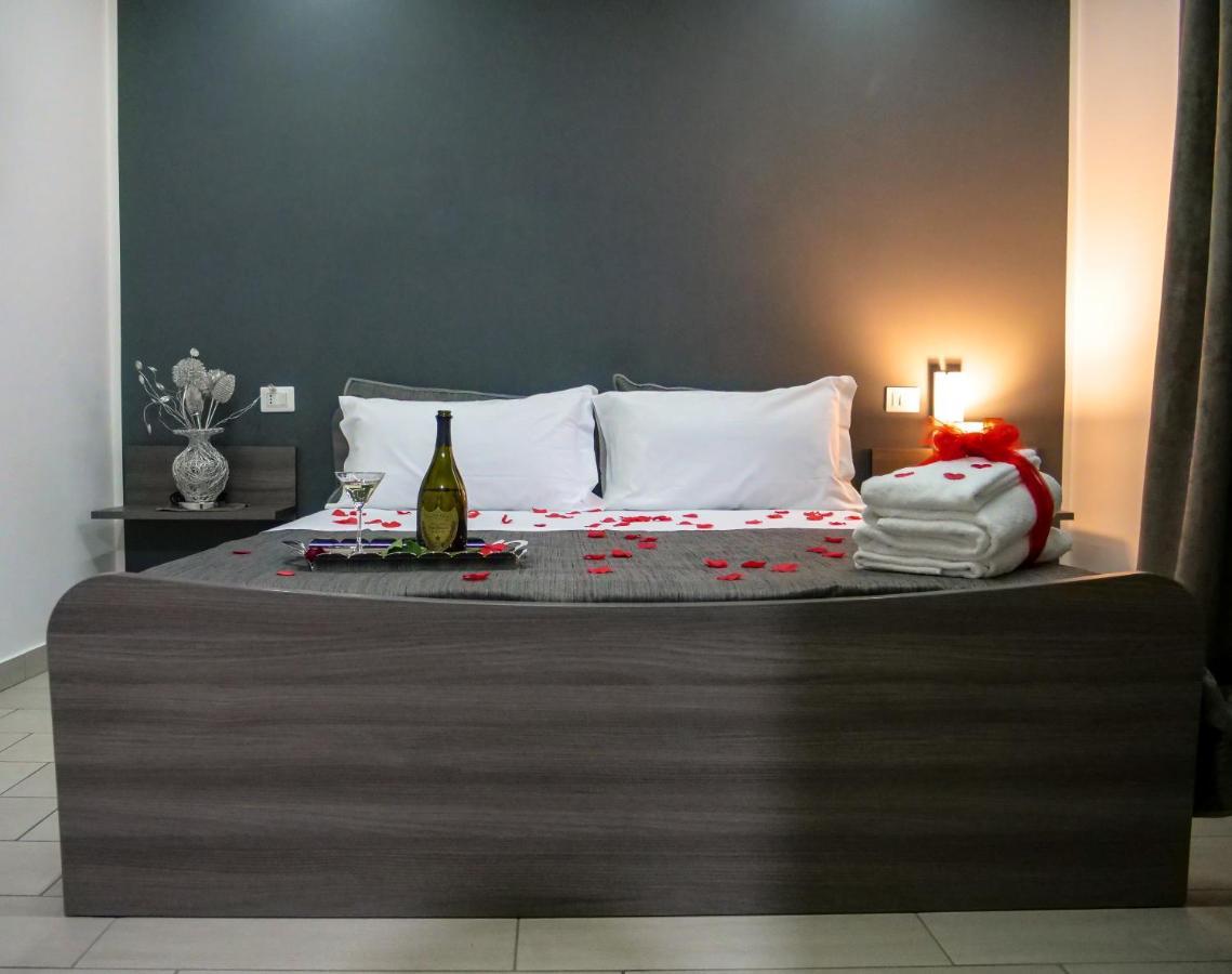 Arizona Motel Кастель-Вольтурно Екстер'єр фото