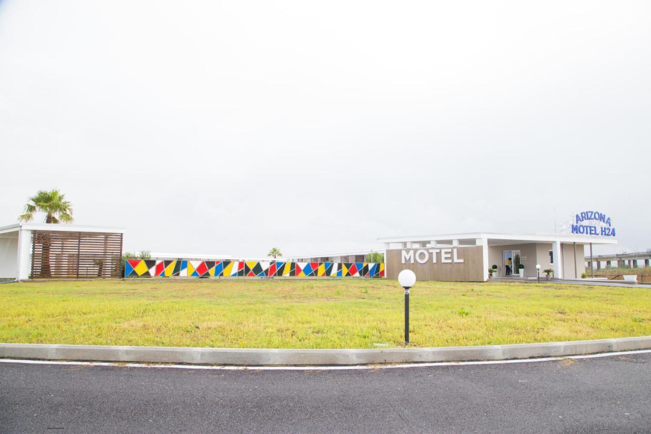 Arizona Motel Кастель-Вольтурно Екстер'єр фото